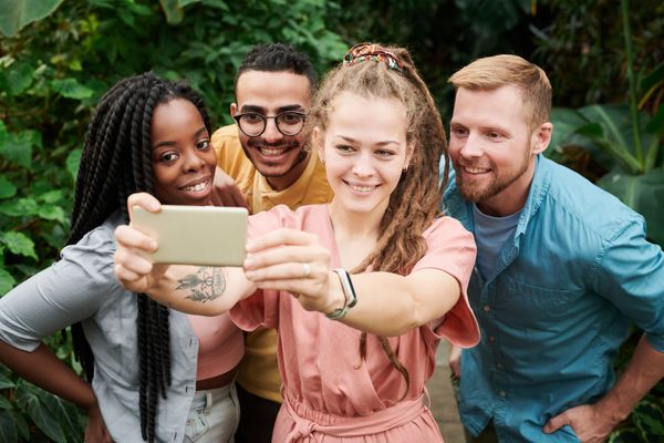 Czym się różni selfie od autoportretu?